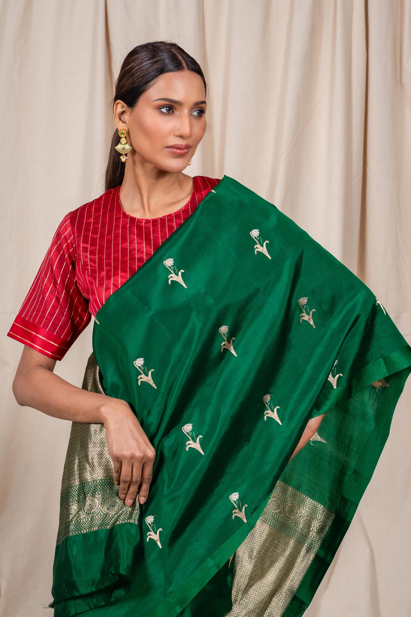 Bottle Green Soft Silk Handwoven Banarasi Saree