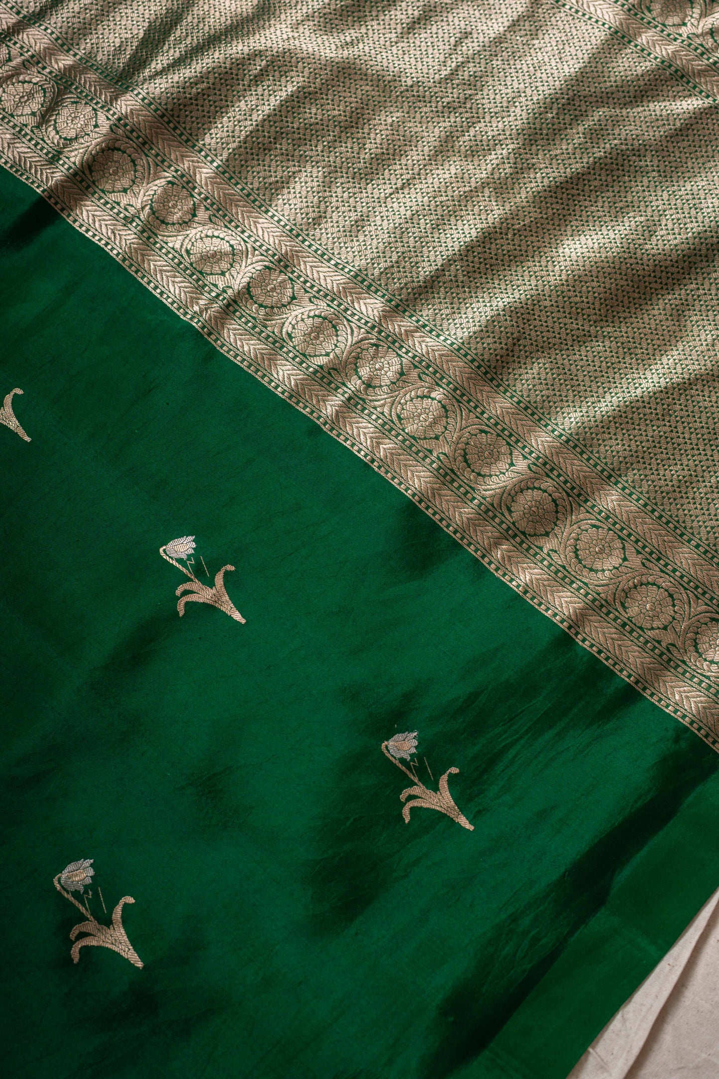 Bottle Green Soft Silk Handwoven Banarasi Saree