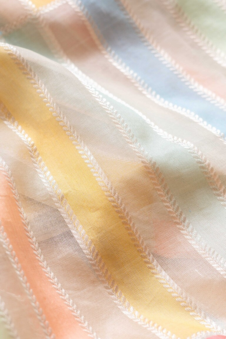 Off White Organza Silk Handwoven Banaras Saree