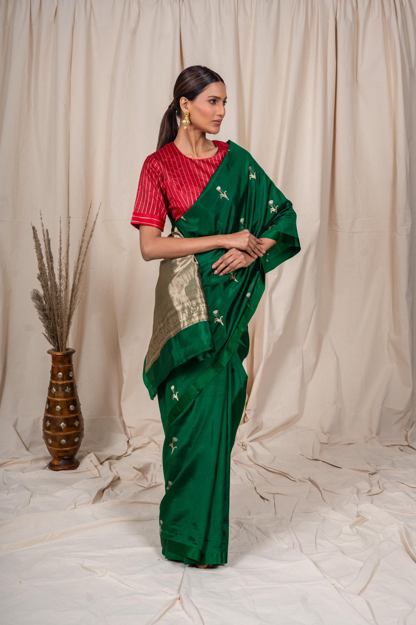 Bottle Green Soft Silk Handwoven Banarasi Saree