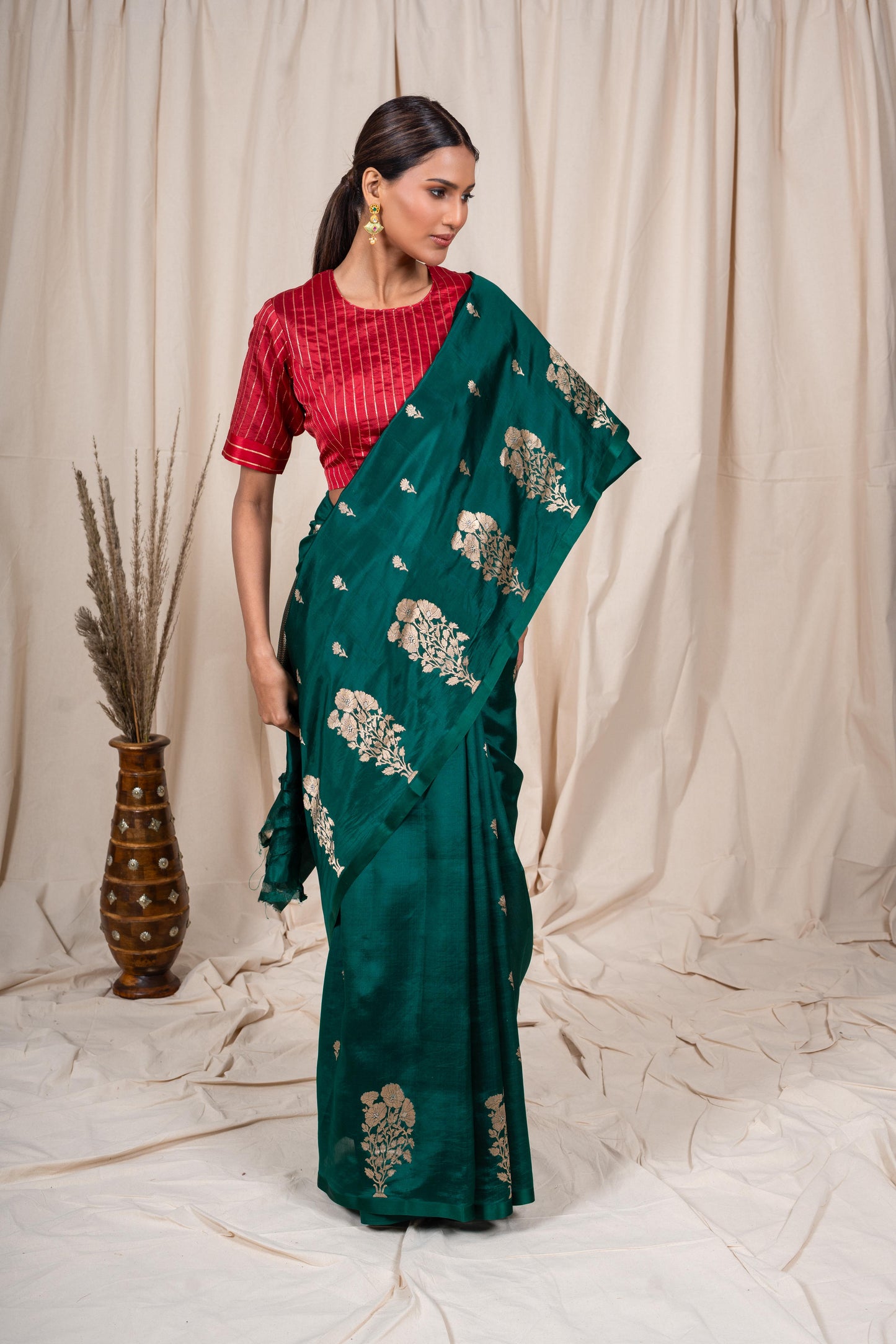 Bottle Green Soft Silk Handwoven Banarasi Saree