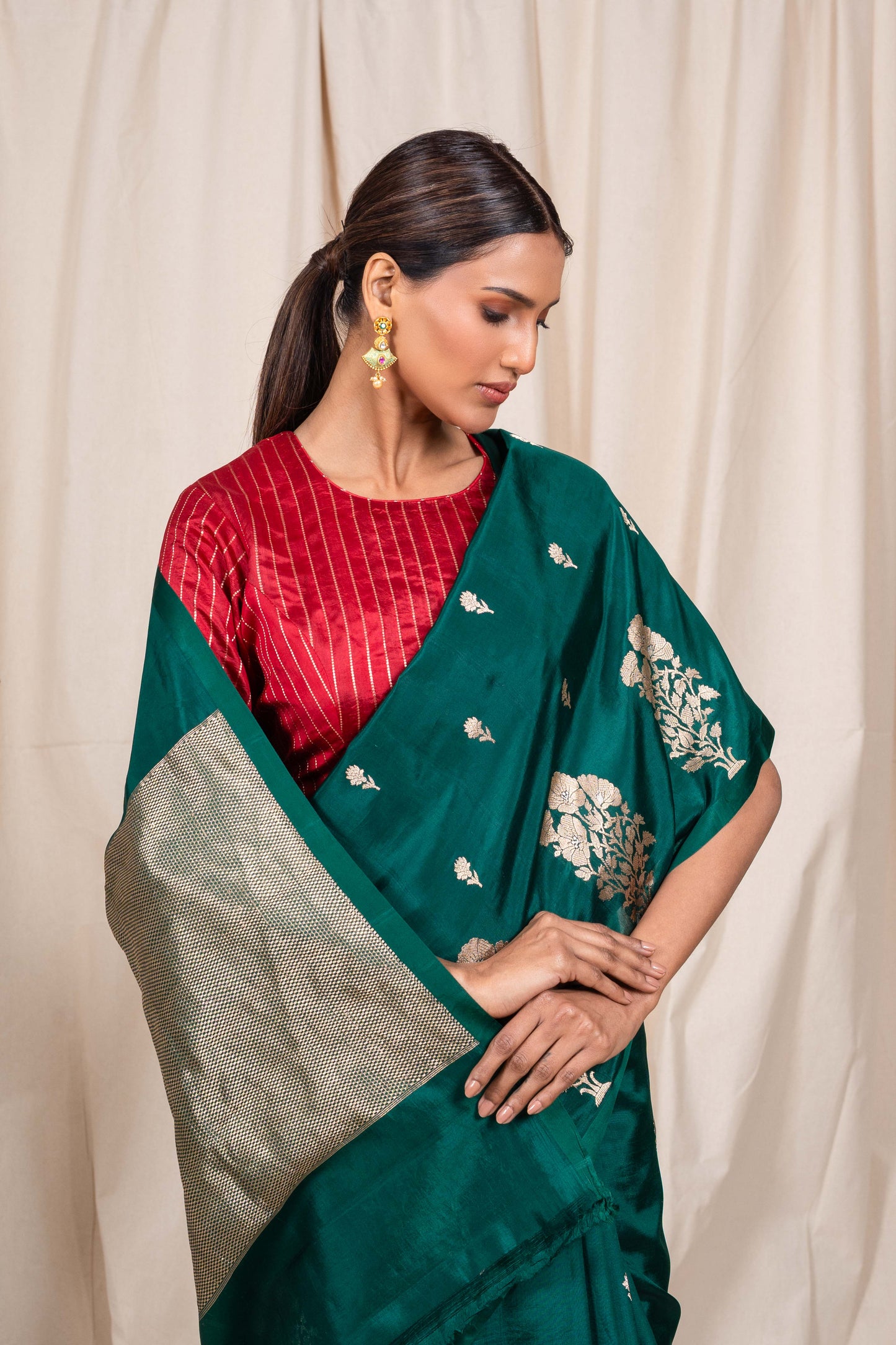 Bottle Green Soft Silk Handwoven Banarasi Saree