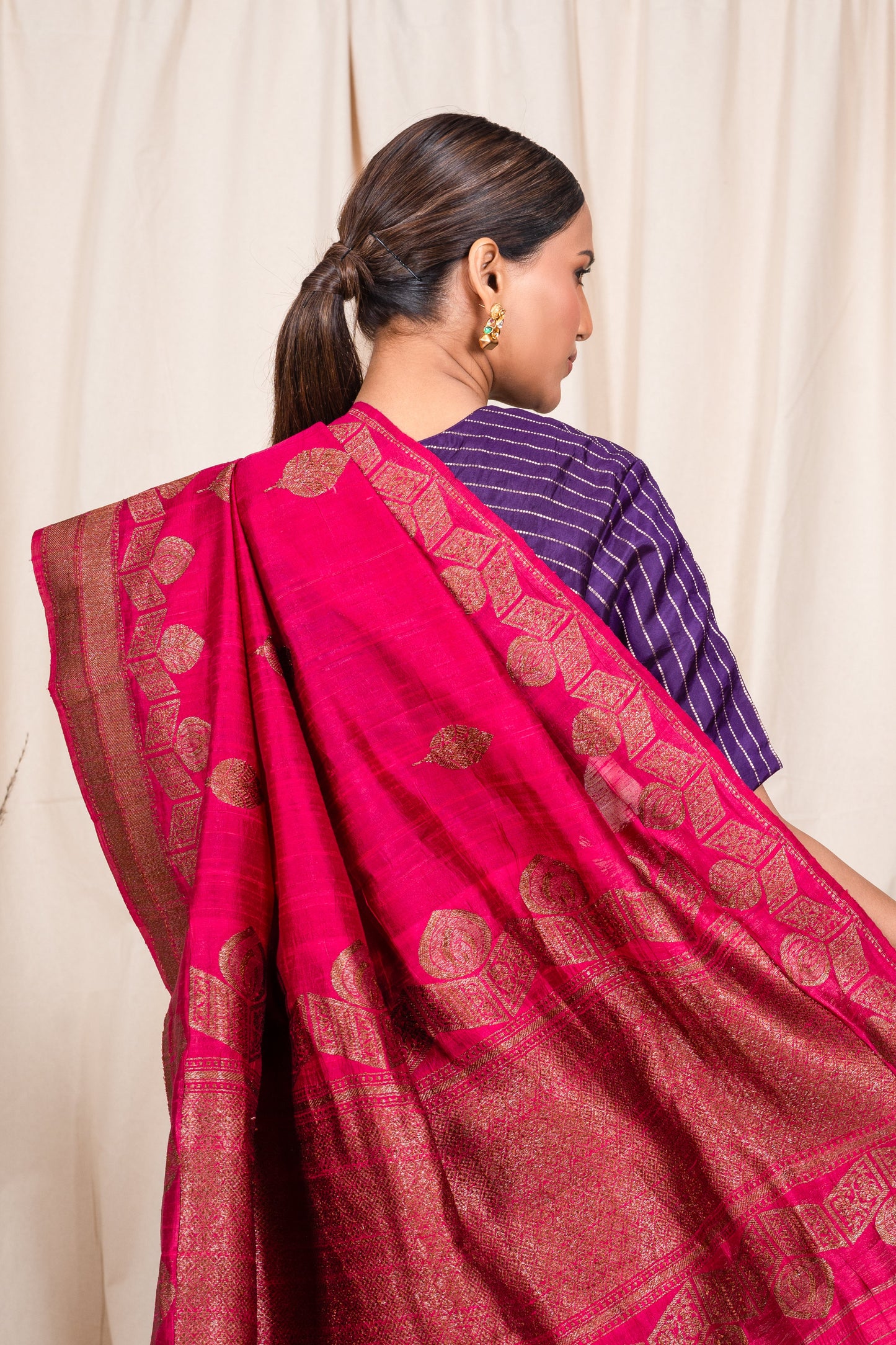 Raani Pink Raw Silk Handwoven Banarasee Saree