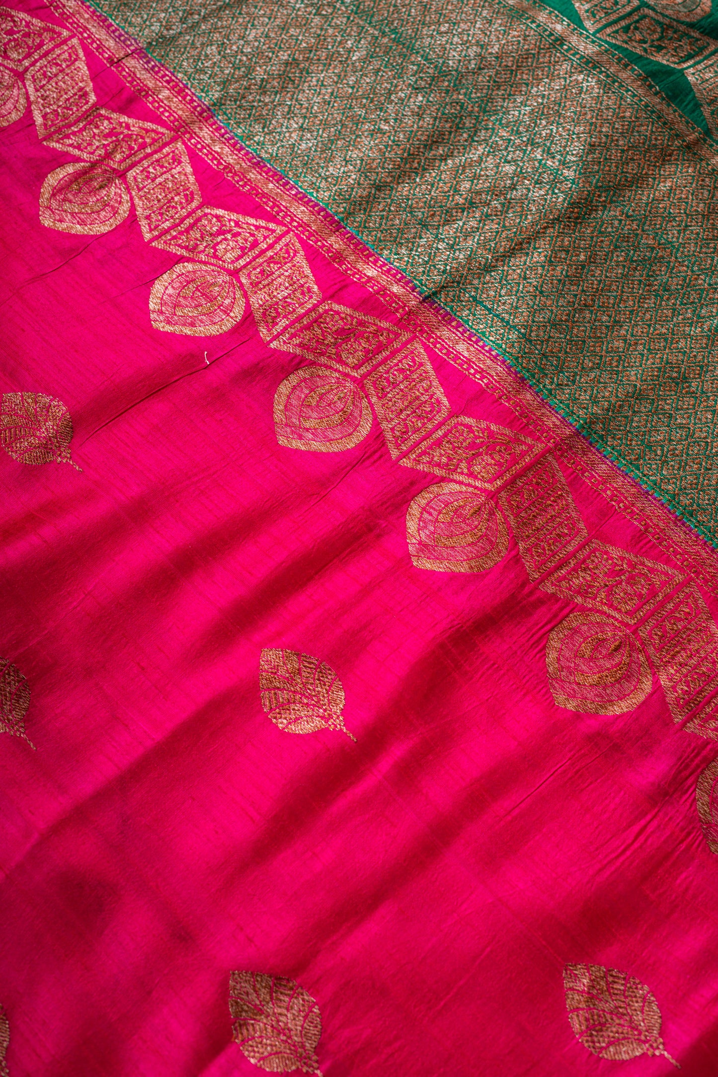 Rani Pink Raw Silk Banarasee Handwoven Saree